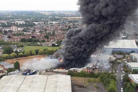 Fears thousands of Covid tests could be delayed as Leamington Spa mega lab evacuated after huge..