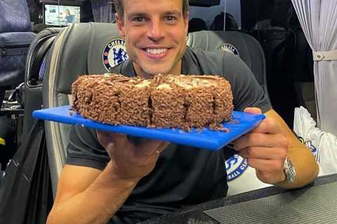 Chelsea captain Cesar Azpilicueta given M&amp;S cake to celebrate birthday and 300th Prem game..