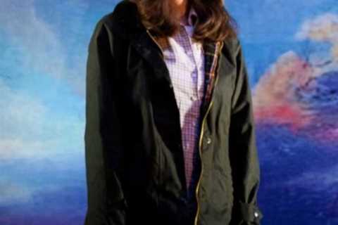 EastEnders star Kara Tointon completely transforms into Kate Middleton for new role