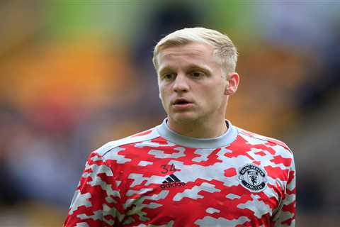 Man Utd flop Van de Beek ‘one of most disappointing transfers EVER’, claims Berbatov amid £35m..