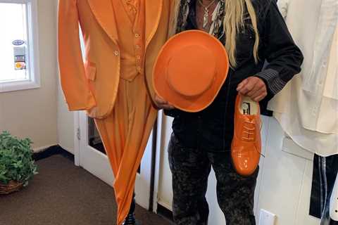 Dog the Bounty Hunter channels Jim Carrey &amp; wears bright orange tux from Dumb &amp; Dumber for..
