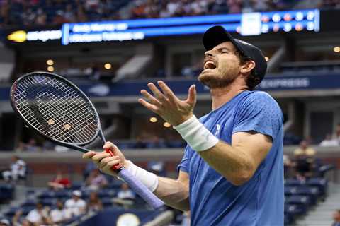 Andy Murray accuses Stefanos Tsitsipas of CHEATING after he took extended bathroom break during..