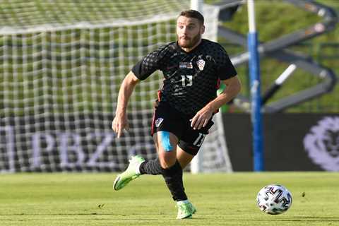 West Ham complete £26m Nikola Vlasic transfer from CSKA Moscow as Everton flop returns to Premier..