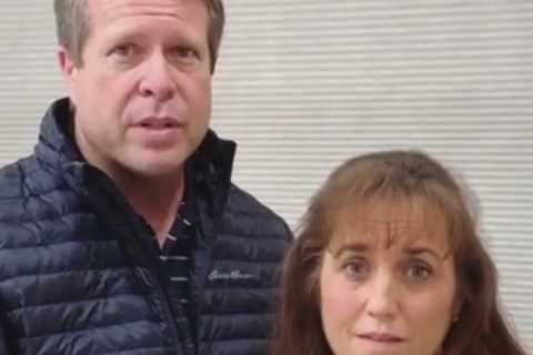 Jim Bob &amp; Michelle Duggar are ‘acting like nothing ever happened’ after son Josh’s arrest on..