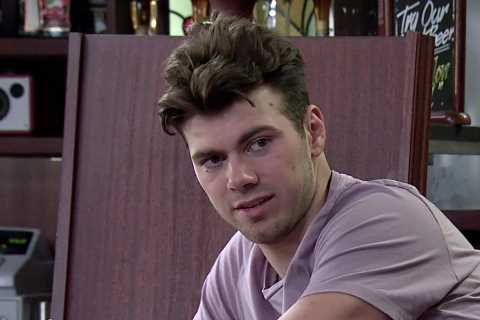 Coronation Street spoilers: Emma Booker struggles to cope after Curtis spirals out of control