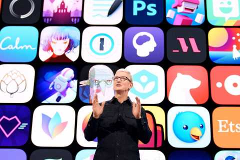 Apple Gives Ground in a Strategic Retreat From Strict App Store Rules