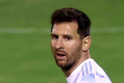 Chelsea star Pulisic reveals awkward moment he asked Messi for a selfie after they were chosen for..