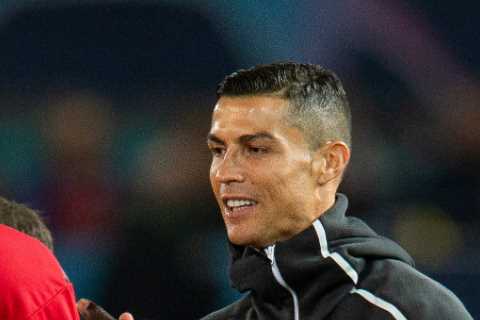 Lukaku says ‘don’t ever compare me to Cristiano Ronaldo’ as Chelsea star brands Man Utd rival in..