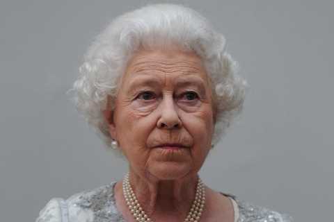 Prince Charles aide fiasco is yet another crushing blow to the Queen