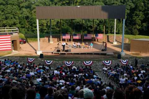 Back on the Trail, Sanders Campaigns for a Legislative Legacy