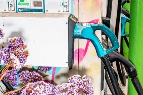 Biden’s Electric Car Plans Hinge on Having Enough Chargers