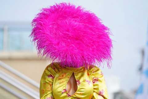 Ladies’ Day at Doncaster sees glamorous racegoers dress up to the nines in the sunshine for St..