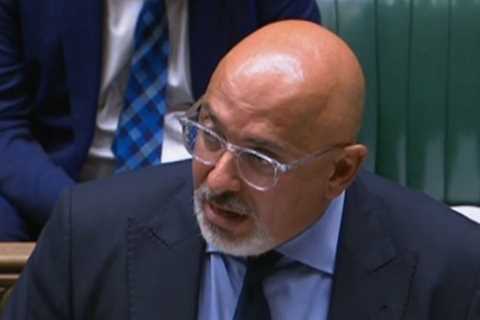 Vaccine passports not ruled out for pubs and restaurants suggests minister as he’s berated by..