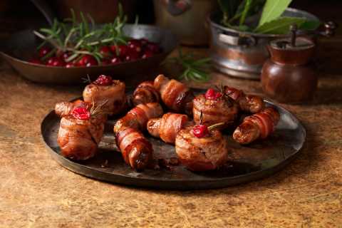 Downing Street vows Brits WILL get their pigs in blankets this Christmas amid supply chain fears