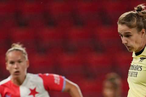 Eidevall praises Miedema as Arsenal star reaches century of goals as Gunners trounce Slavia Praha
