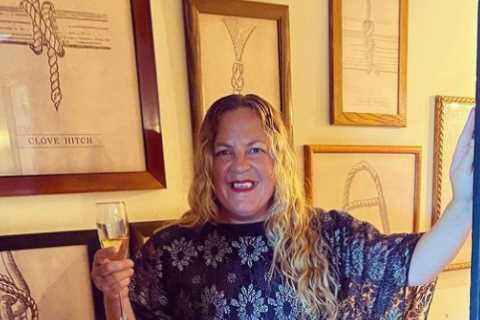 EastEnders Lorraine Stanley looks NOTHING like Karen Taylor as she glams up for NTAs