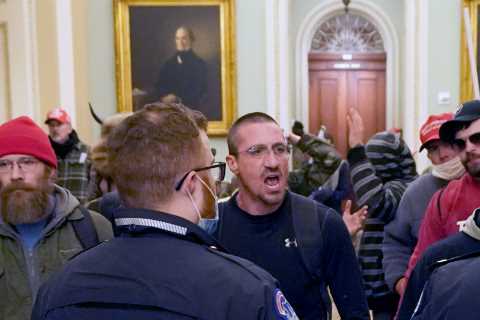 Capitol Police Inquiry Into Jan. 6 Riot Recommends Disciplining Six Officers