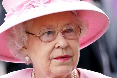 Queen to split her time between Buckingham Palace and Windsor Castle after summer break