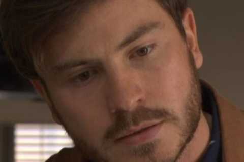 Eastenders fans convinced character will ‘return from the dead’ in explosive Christmas Day storyline