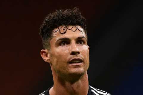 Man Utd’s Ronaldo naps five times a day, while Dwayne Johnson snoozes for four hours… how much..