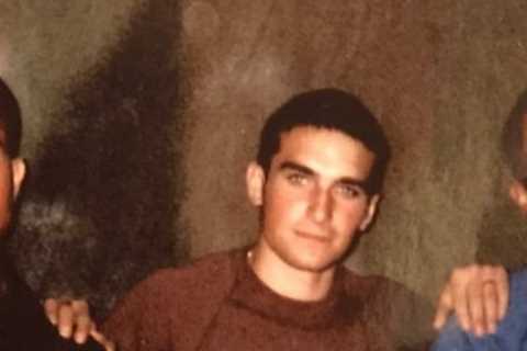 Celebrity SAS star Ant Middleton unrecognisable as 20 year old solider in throwback snap