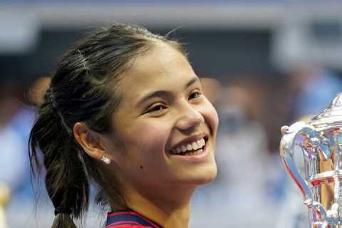 Gary Lineker breaks his own MOTD protocol to congratulate Emma Raducanu on sensational US Open..