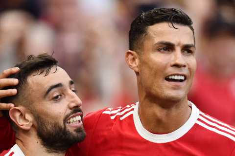 Watch Bruno Fernandes show up Cristiano Ronaldo during free-kick practice in unseen footage before..