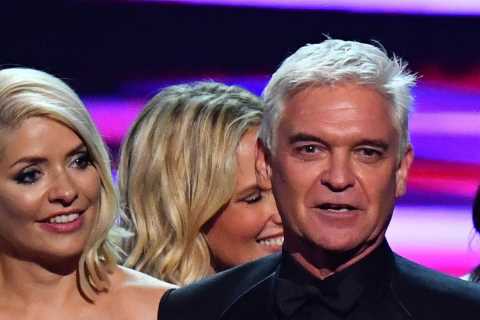 Eamonn Holmes likes a series of shady tweets slamming Phillip Schofield for ‘not letting him and..