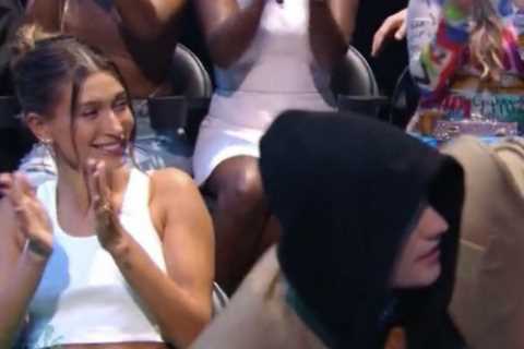 Justin Bieber slammed for not acknowledging wife Hailey or thanking her in speech after Best Pop..