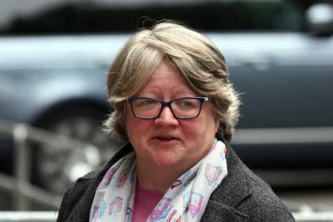 Universal Credit claimants should work two extra hours a week to cover £20 cut, says Work and..