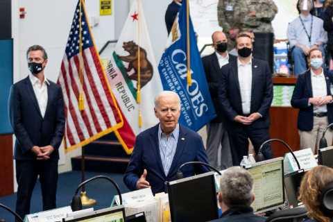 In California, Worsening Fires Show Limits of Biden’s Power