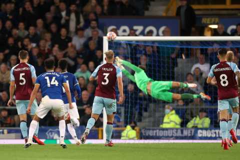 Everton star Andros Townsend reveals he was inspired by a video from his MUM after wonder strike..