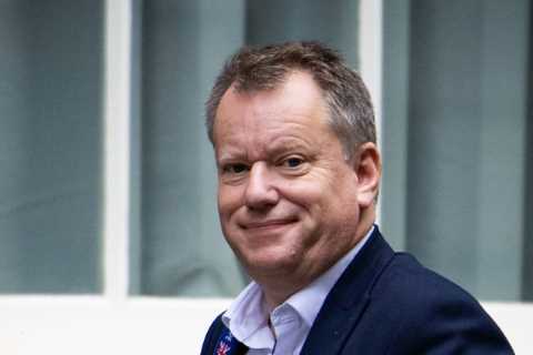 Britain ready to axe Northern Ireland border checks and spark trade war with EU, Brexit chief warns
