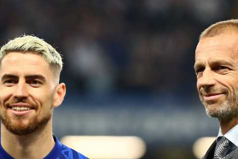 Chelsea ace Jorginho trolls back at Rio Ferdinand after sharing video of Man Utd hero saying he..