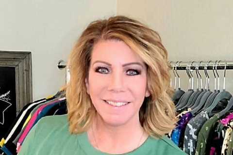 Sister Wives’ Meri &amp; Christine Brown ripped for ‘scamming fans’ by working for LuLaRoe after..