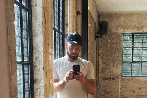 Strictly’s John Whaite and Johannes Radebe ‘give away they’re partners’ thanks to tell-tale dance..
