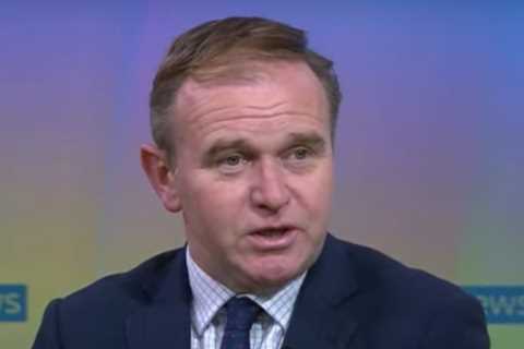 Britain will be plunged back into ‘another FULL lockdown’ if vaccine-busting Covid arrives, Cabinet ..