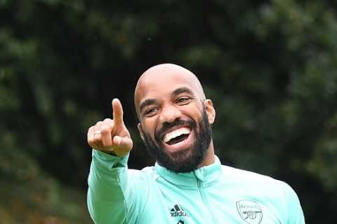 Arsenal’s Lacazette wanted by Juventus in cut-price January transfer with striker ‘wanting to quit’