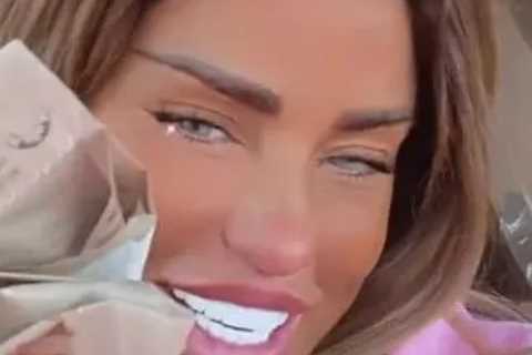 Katie Price gets into the Christmas spirit as she sings Home Alone soundtrack with sister Sophie