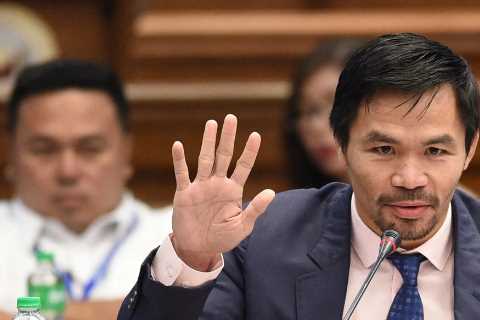 Boxing legend Manny Pacquiao announces he will stand to become Philippines president next year..