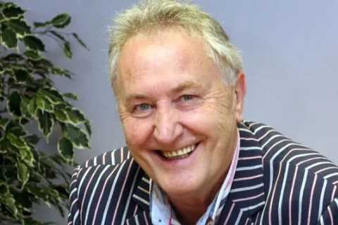 Anti-vaxxer Alan Steel dies from Covid hours after being put on ventilator and telling pals..