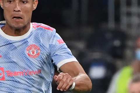 West Ham vs Man Utd: Live stream, TV channel, kick-off time and team news for massive Premier..