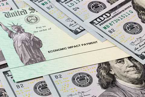 Stimulus check update – Extra $600 could be sent to farm workers, meat packers &amp; grocery store..