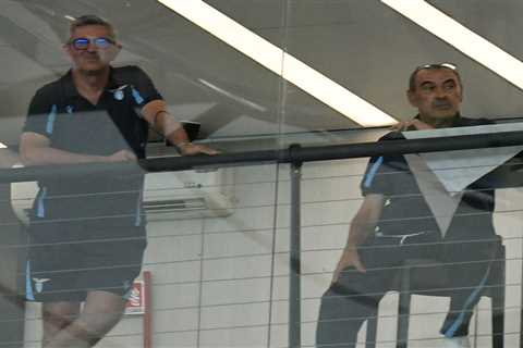 Fans believe Sarri’s Lazio assistant is GARY LINEKER as the Match of the Day host is hilariously..