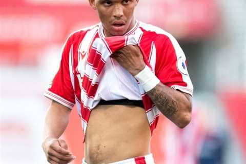 Shaun Wright-Phillips’ son and grandson of Ian Wright, D’Margio, 19, scores first Stoke goal in..