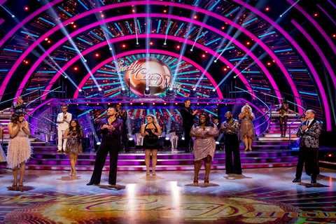 Boris Johnson tells Strictly’s three vaccine dodgers to get jabbed