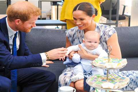 Meghan Markle and Prince Harry ‘MUST visit Queen with Lilibet’ as US travel ban is no longer an..