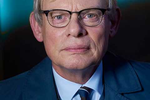 Martin Clunes distracts Manhunt viewers for the same reason – but did you spot it?
