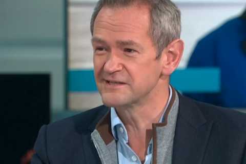 Alexander Armstrong reveals The Queen played a round of Pointless when they met – and loved it