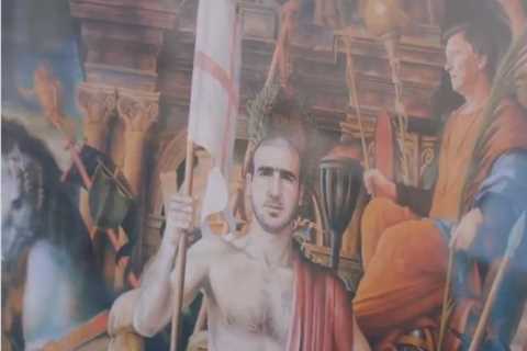 Gary Neville gifts Tyson Fury bizarre painting of ‘King’ Eric Cantona featuring Man Utd icons..